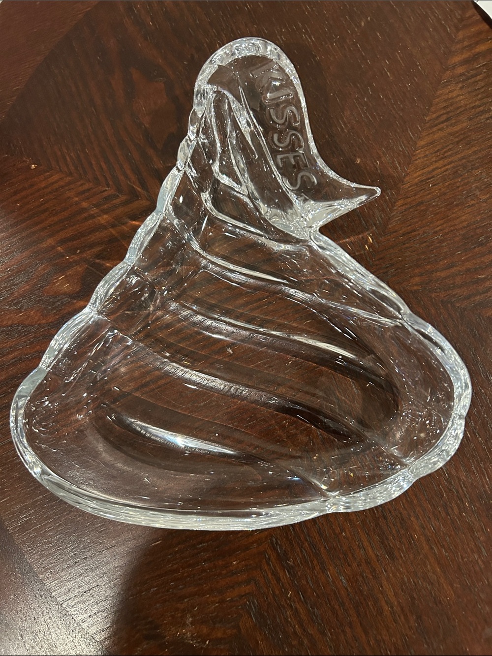 Clear Glass 'KISSES' Shell Bowl - Decorative Home Art